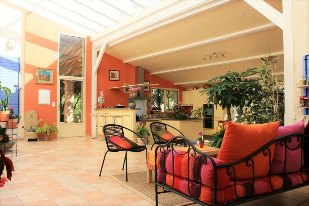 Santolines En Provence Acomodação com café da manhã Piolenc Exterior foto