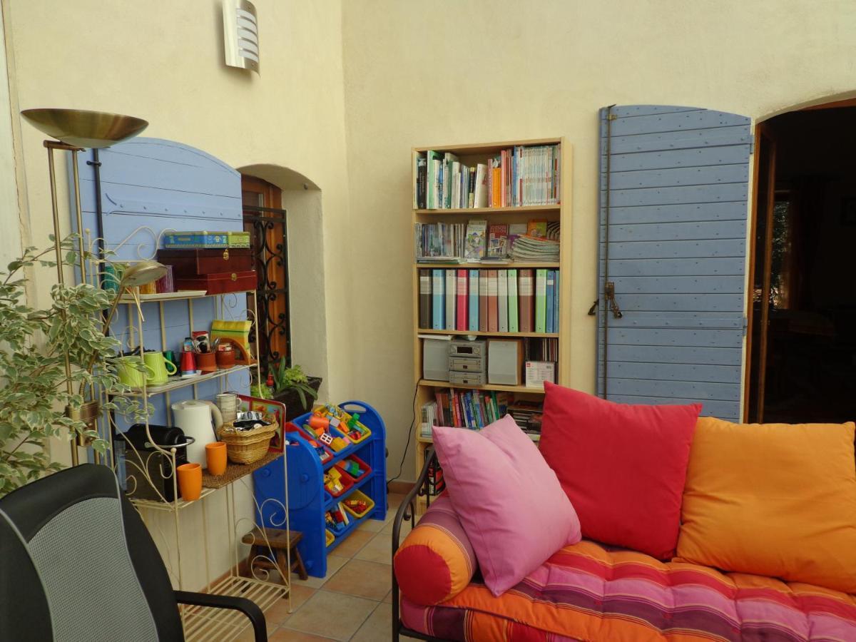 Santolines En Provence Acomodação com café da manhã Piolenc Exterior foto