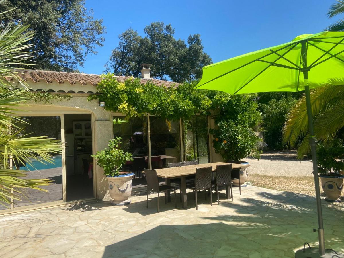 Santolines En Provence Acomodação com café da manhã Piolenc Exterior foto